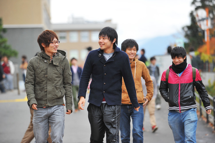 弘前市内の17人に1人は弘前大学関係者