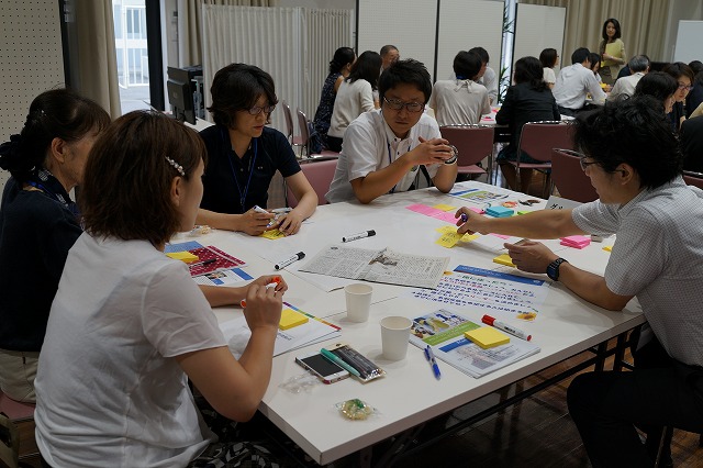 議論する参加者①