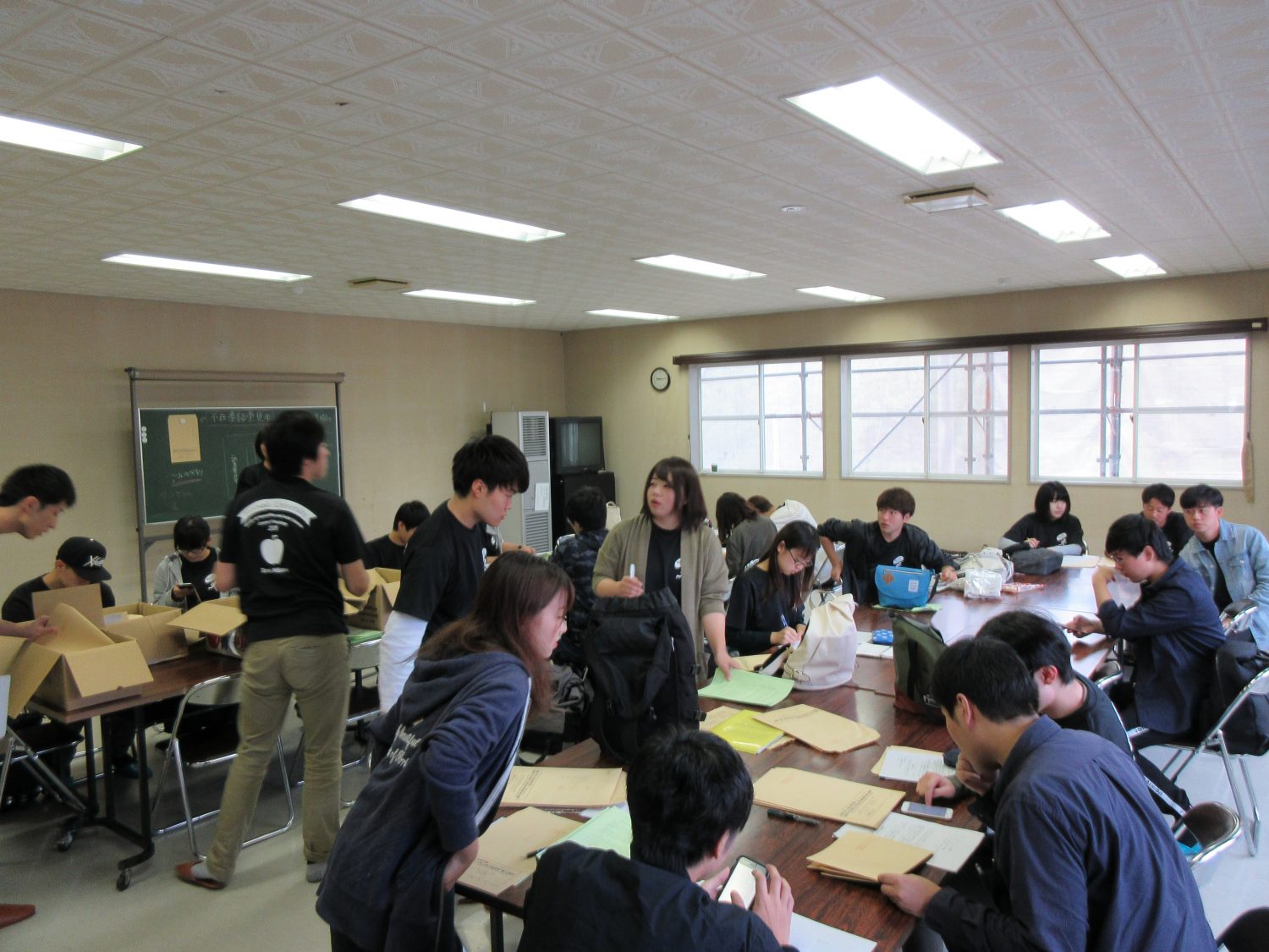 人文社会科学部地域行動コース「社会調査実習」成果を三沢市と公開｜弘前大学