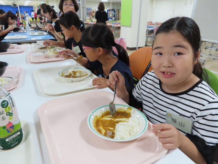 学食体験の様子