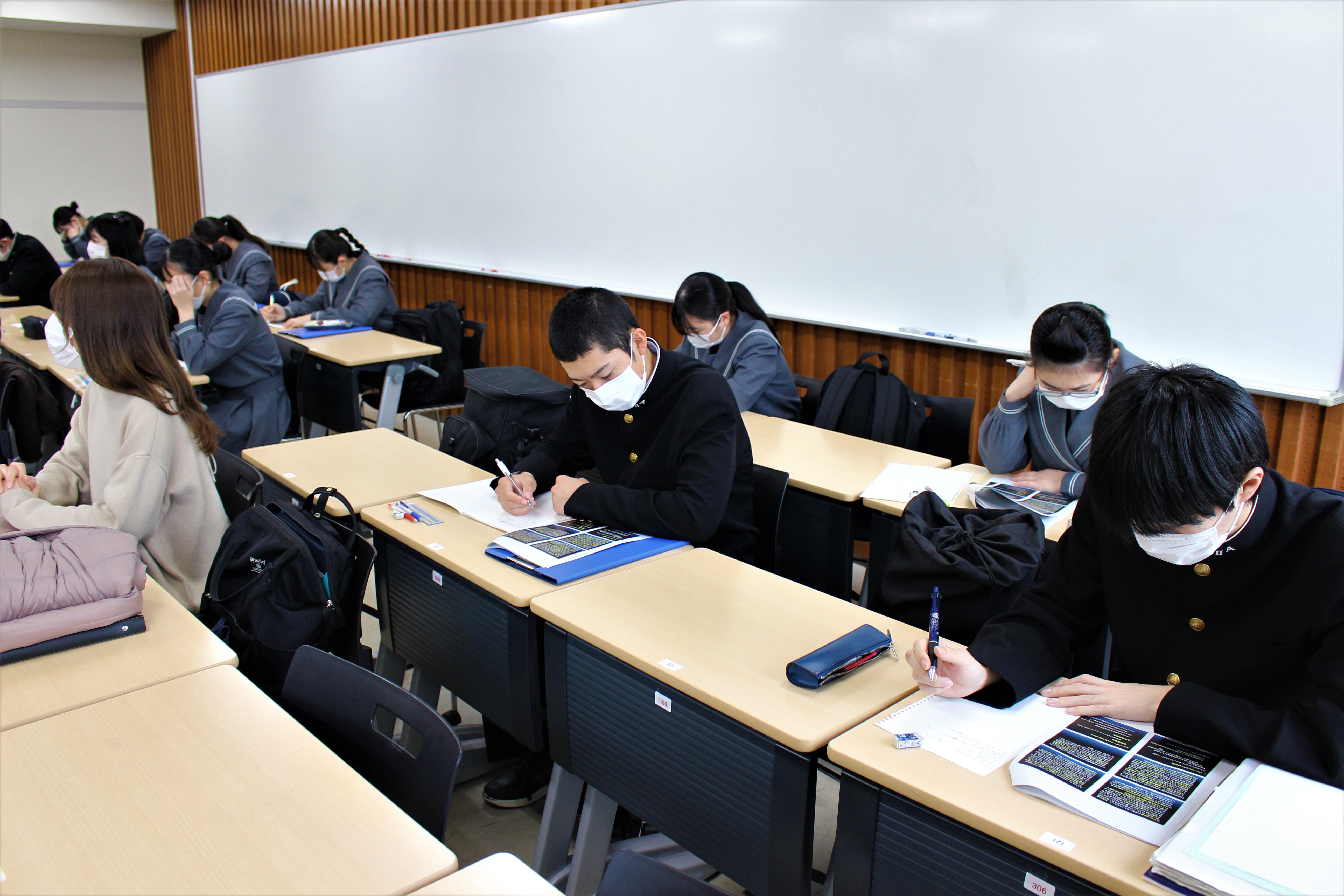 岩手県立岩泉高等学校の大学見学を実施しました 弘前大学