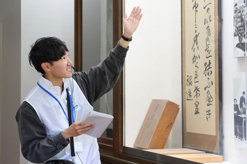 学生ガイドによるキャンパスツアー