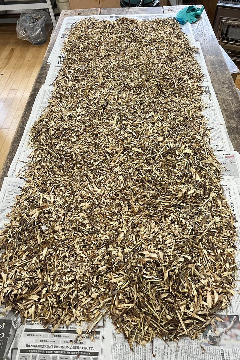 ④りんご剪定枝チップ