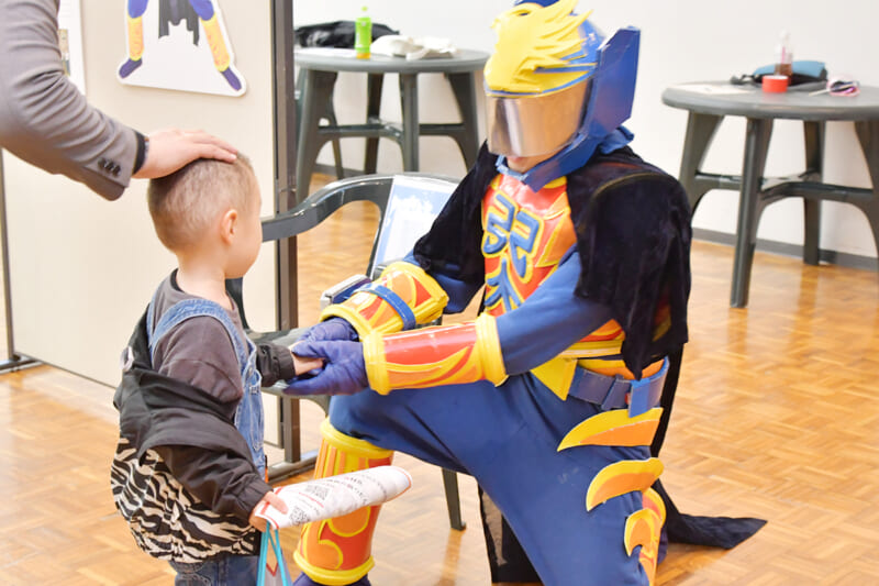 ヒロダイザーと握手&記念撮影会