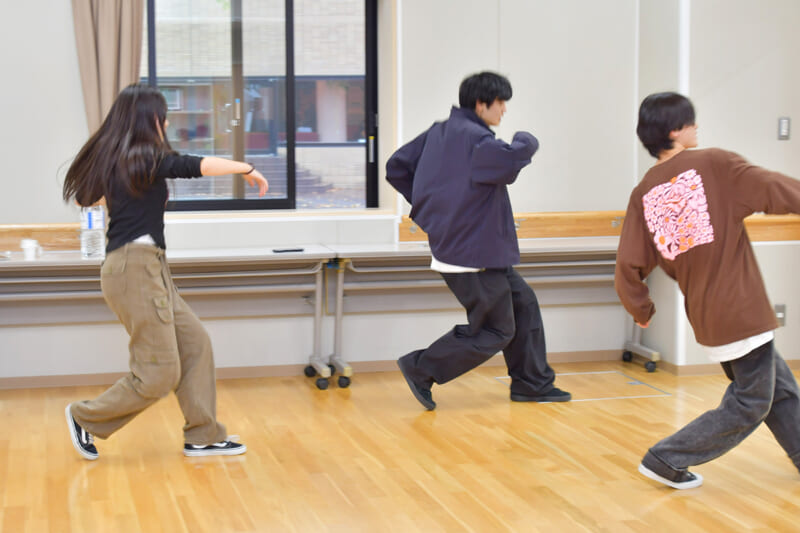 白熱したダンス教室