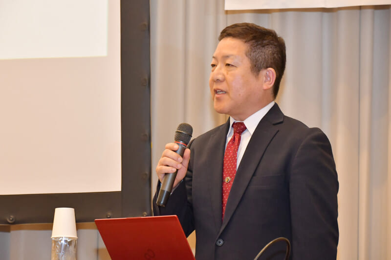 講演をする立岡伸章学科長