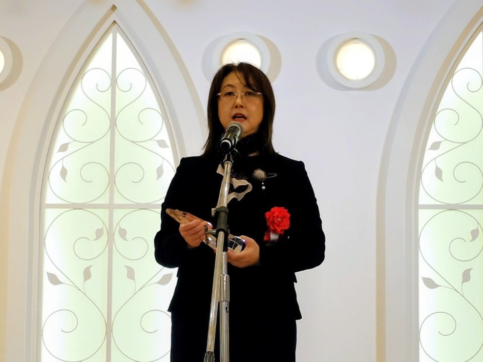 弘子さま 専用ページ 20251218_topics_hirokoha_eye.jpg