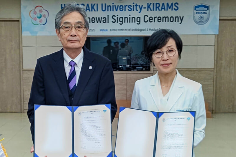 福田学長とJin Kyung LEE院長　