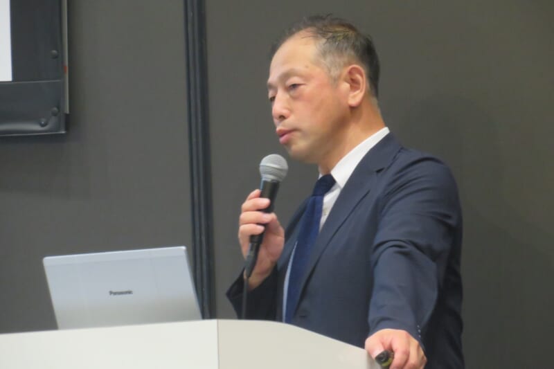 村下副学長
