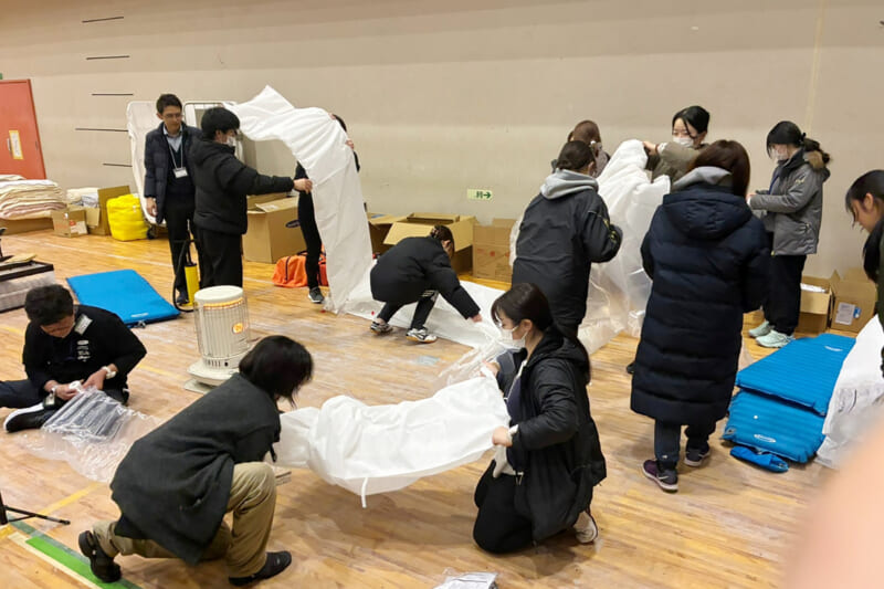 避難所設営の様子