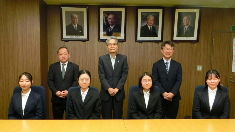 交付式後の記念撮影