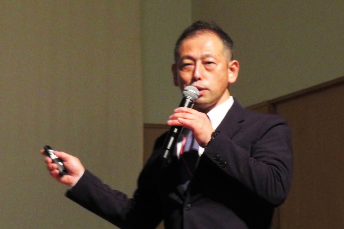 村下副学長