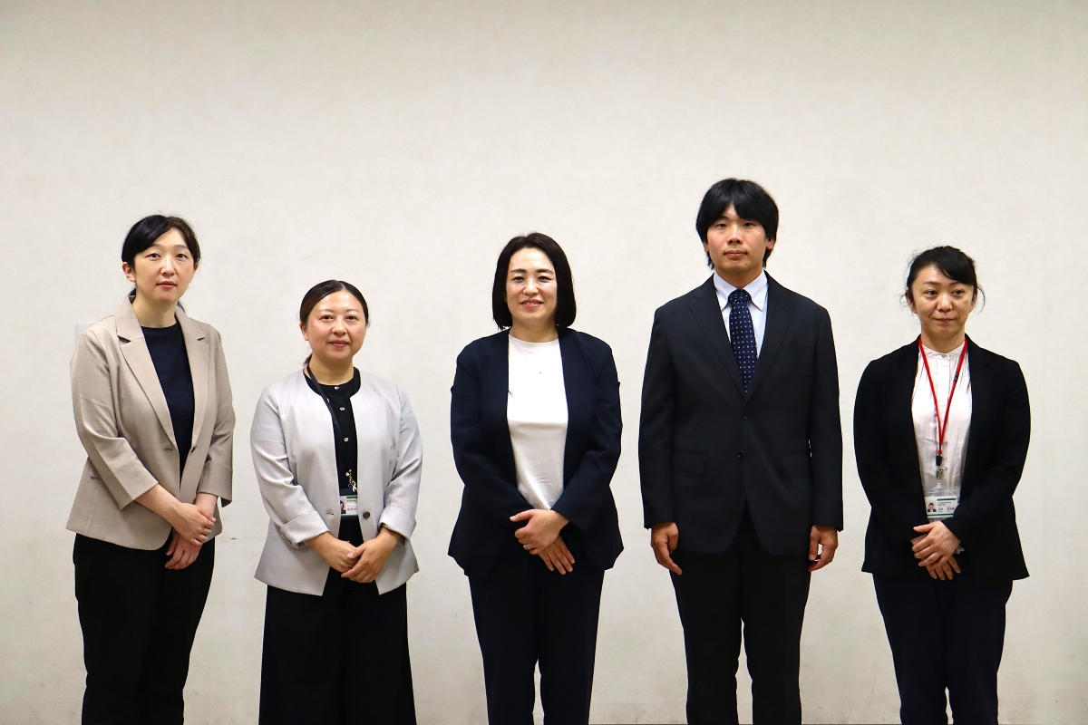 支援チームの集合写真