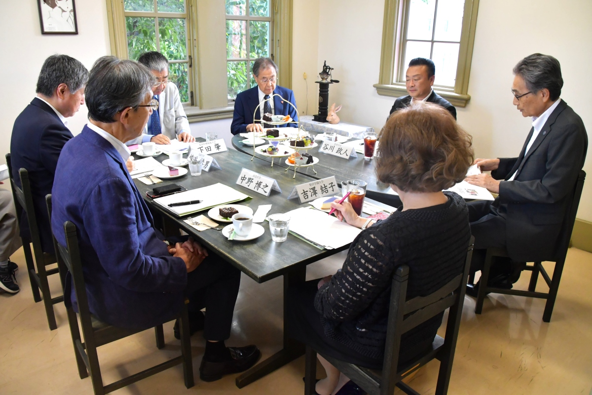 懇談会の様子