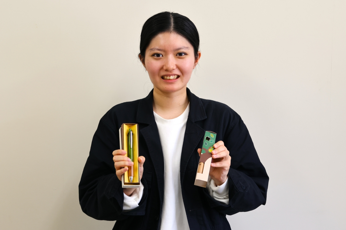 作製に携わった地域共創科学研究科 佐藤さん